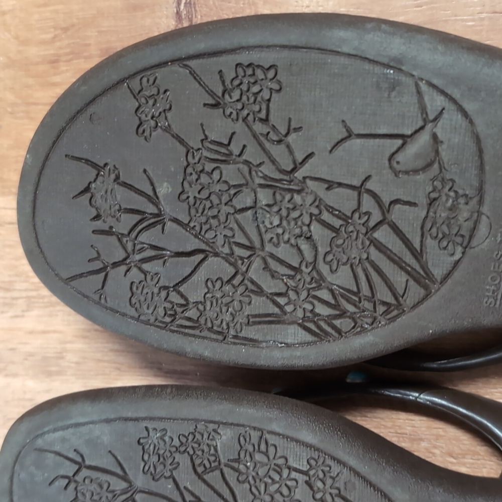 Host Pick 😃 Women's Brown Sandals with Turquoise Accents - Picture 6 of 6